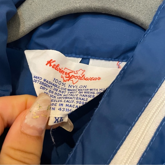 Vintage XL Las Vegas windbreaker jacket blue zipper hood sportswear pockets coat - Picture 4 of 8